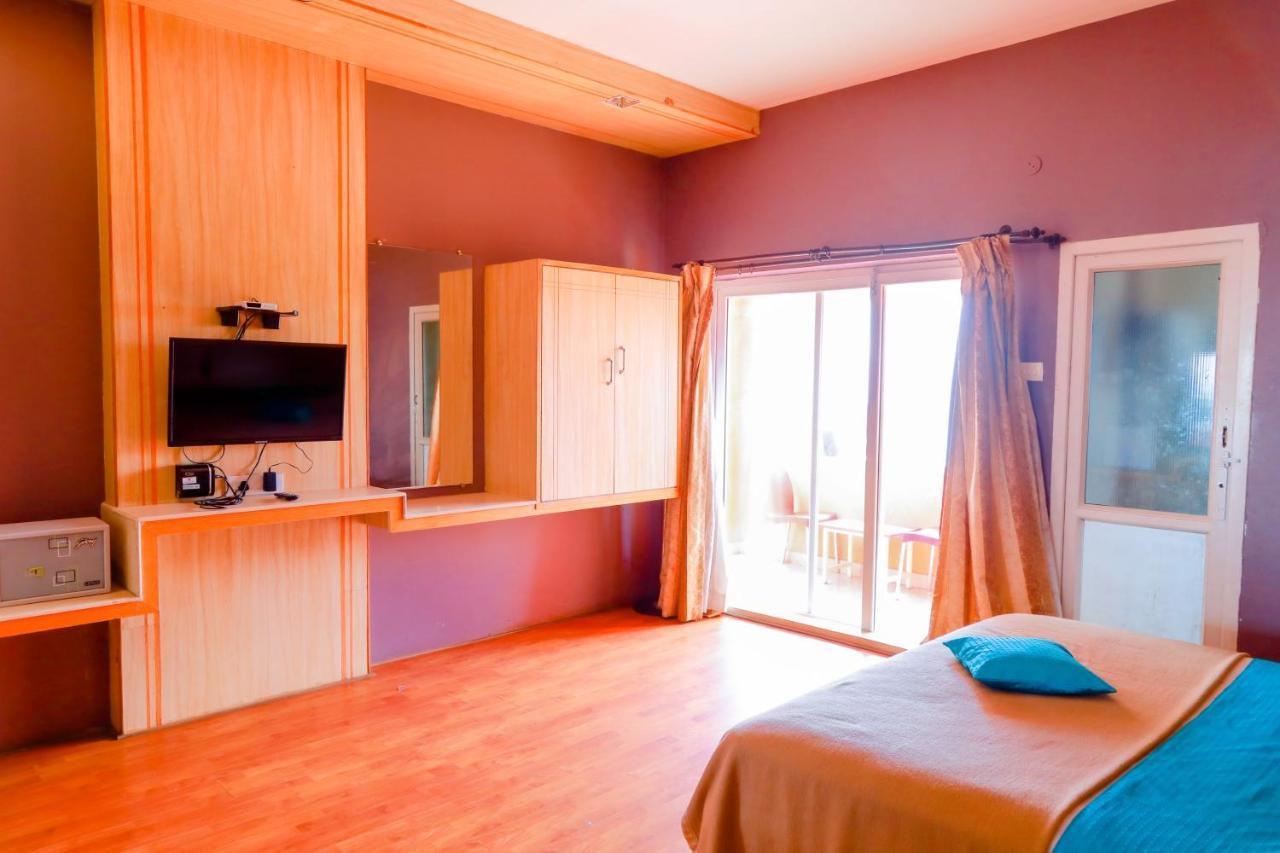 Hotel Jk Grand Єркауд Екстер'єр фото