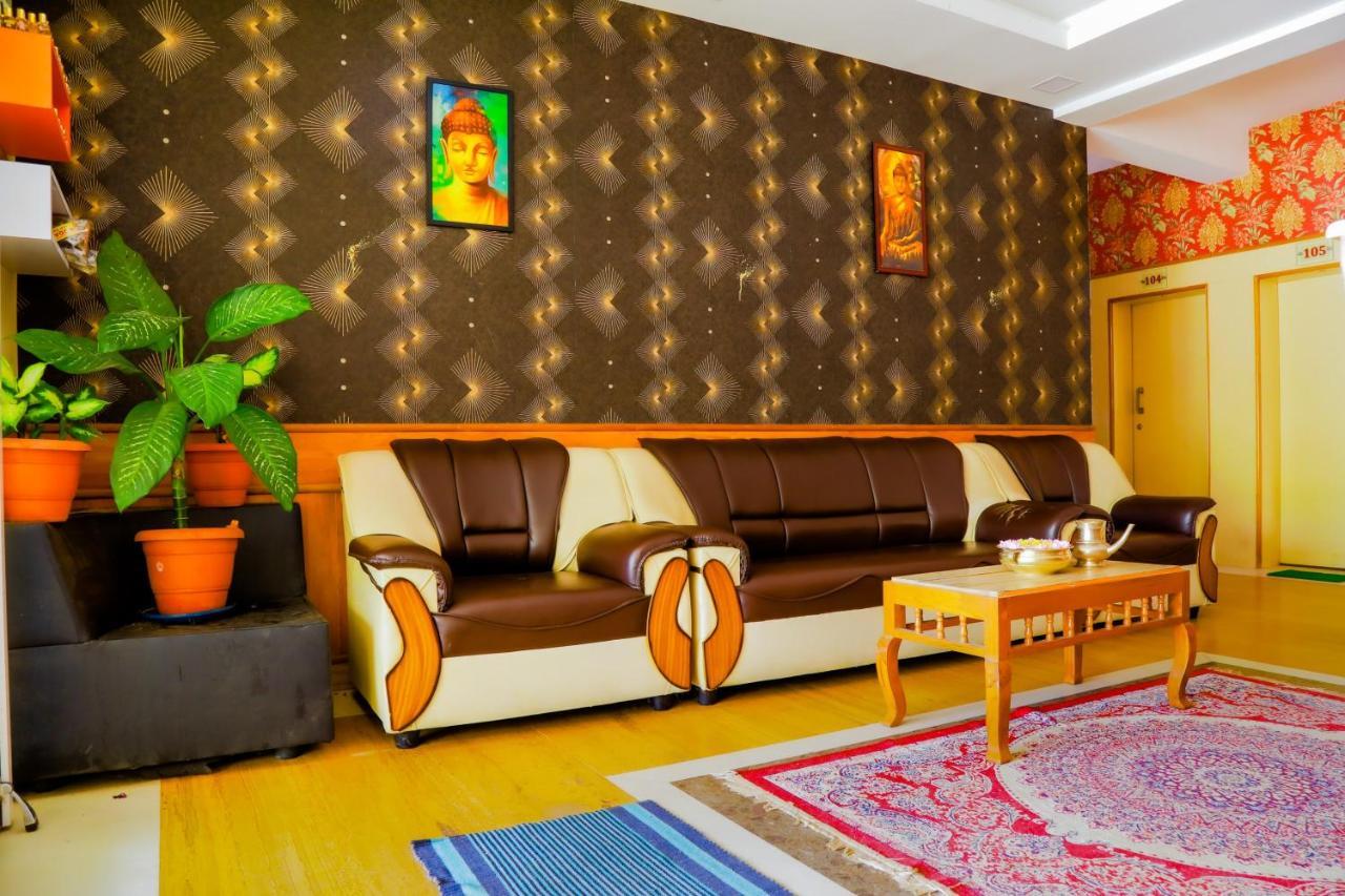 Hotel Jk Grand Єркауд Екстер'єр фото