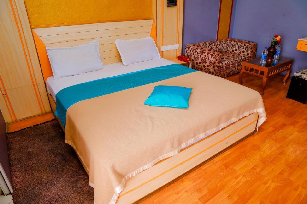 Hotel Jk Grand Єркауд Екстер'єр фото